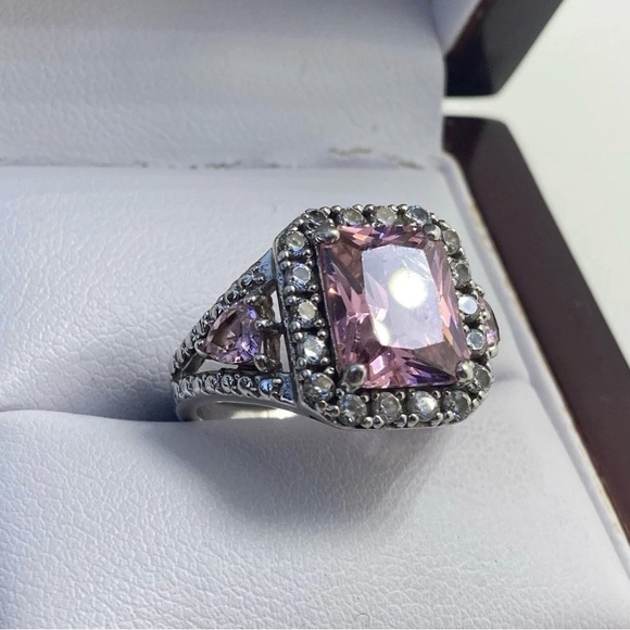 Sterling Silver Pink & Clear Cubic Zirconia Gemstone Ring. Size 5.5 - Picture 2 of 5